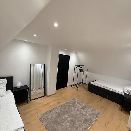 Moderne & Ruhige , Naehe Messe 纽伦堡