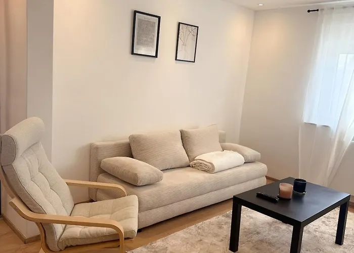 Moderne & Ruhige , Naehe Messe Daire *